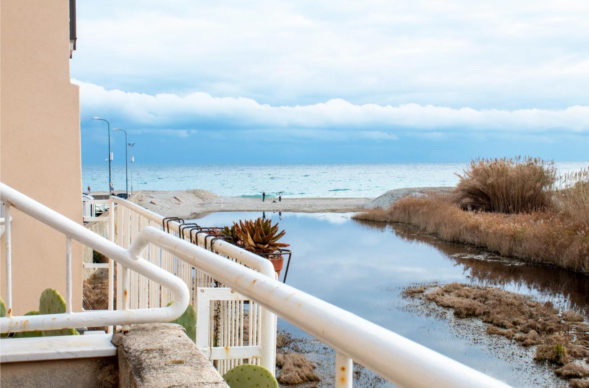 100 Metri Dal Mare Relax A Due Passi Dal Centro Apartment Finale Ligure Exterior photo